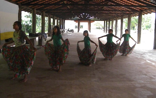 Momentos das crianças durante a execução do projeto Criança Esperança 2013